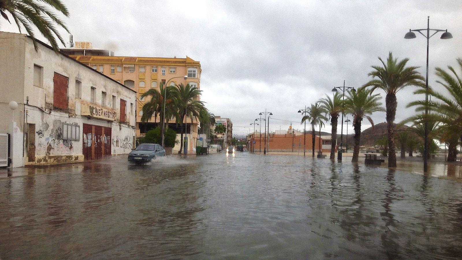 Spain: floods unleash storm of protest